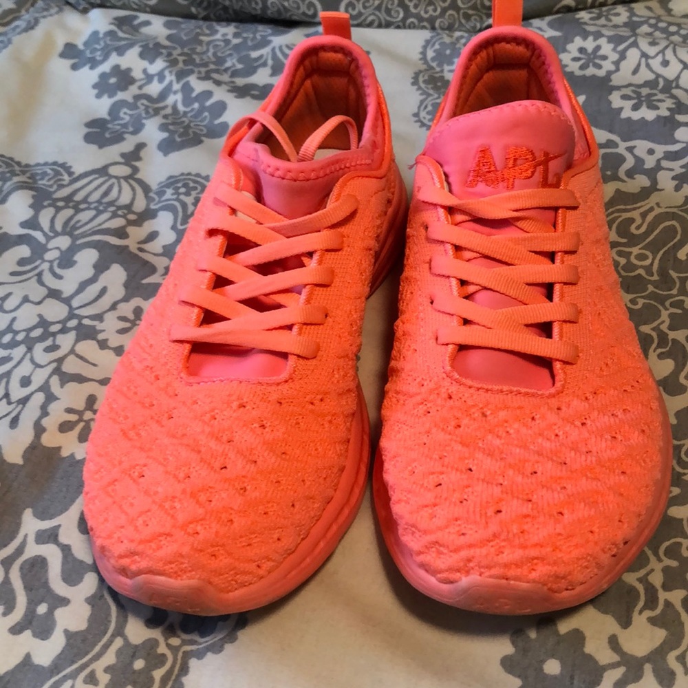 APL techloom phantom size 8 neon